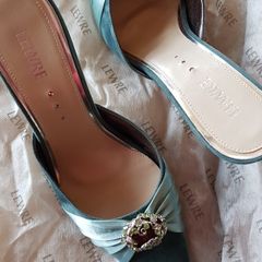 New shoes size 39