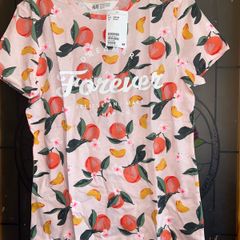 Bnwt age 12-14 H&M tshirt