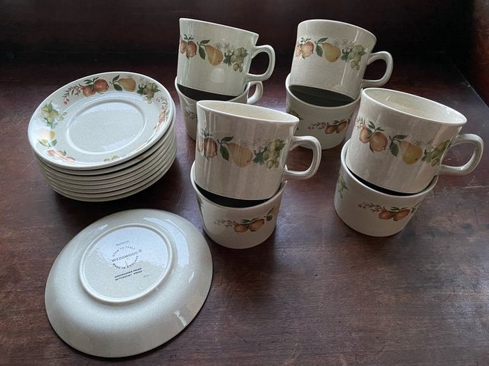 Wedgewood 'Quince' Dinner Service Set