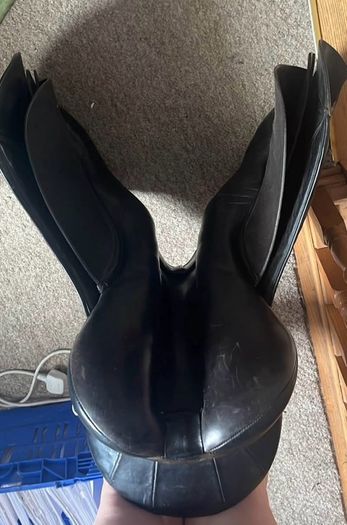 Antill 17.5" saddle
