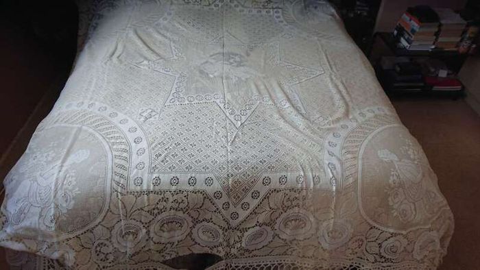 Antique lase bedspread