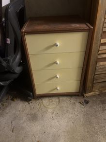 Four drawer unit