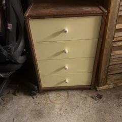 Four drawer unit