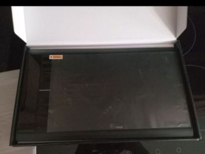 New Ugee m708 graphics tablet