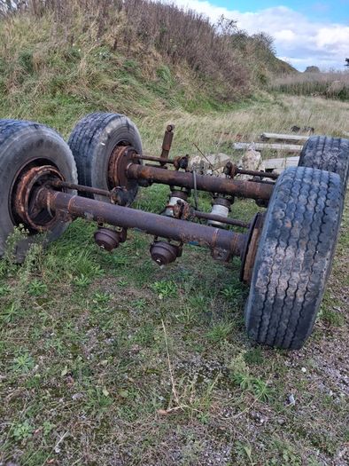 Trailer axles