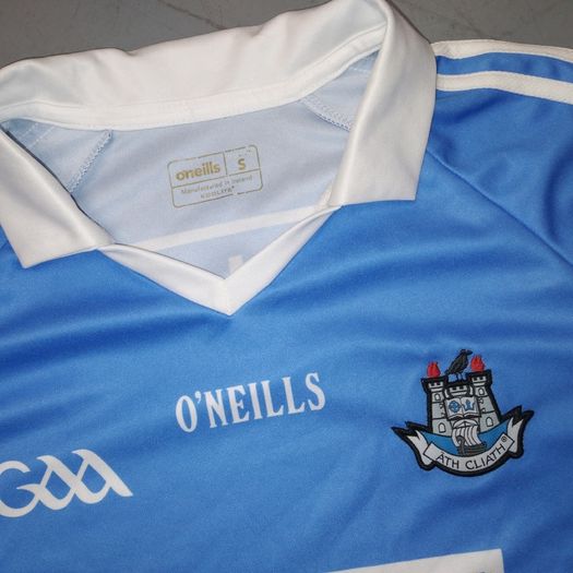 FREE POST Dublin (S) GAA Jersey O'Neills Shirt Gaelic Football Hurling Camogie Leinster Blue Baile Atha Cliath Large
