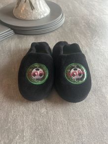 boys slippers size 12/13
