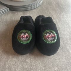 boys slippers size 12/13