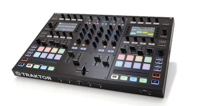 Traktor kontrol s8