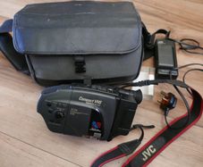 JVC GR-AX35 Compact VHS Camcorder Video Camera