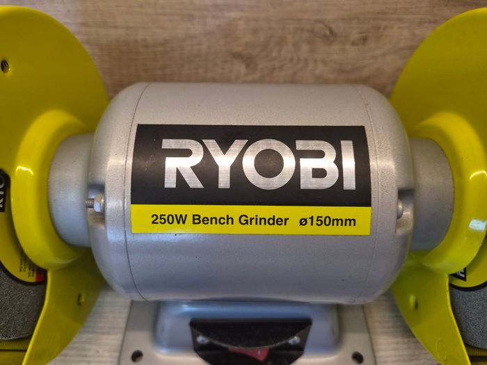 Ryobi 150mm Bench Grinder