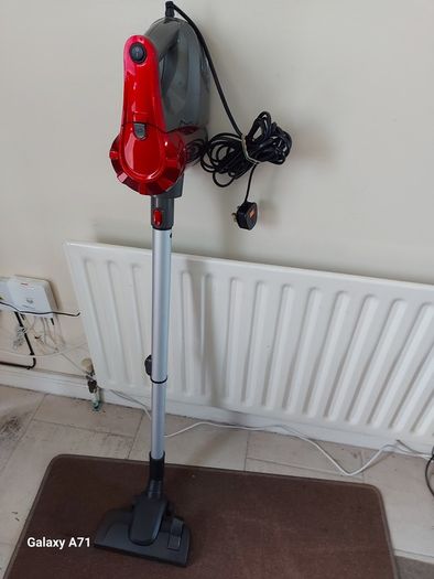BELDRAY Corder Vertical Vacuum Cleaner Model No BEL0769NHSMFOB, in excellent condition