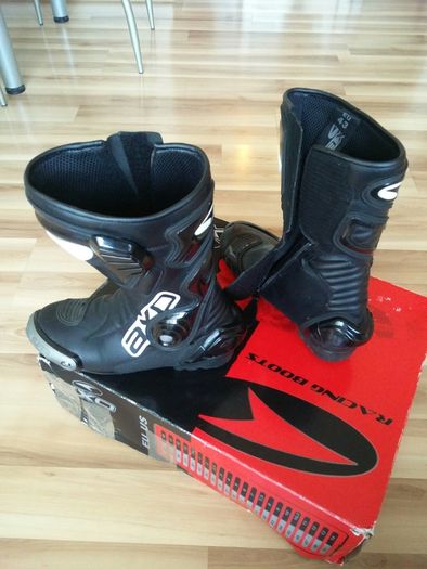 AXO boots