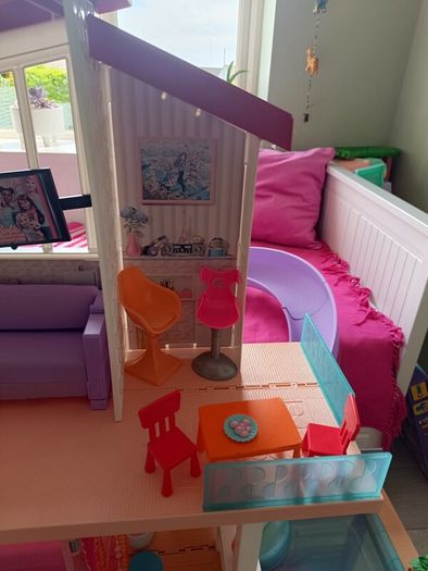 barbie house + dolls + accessories