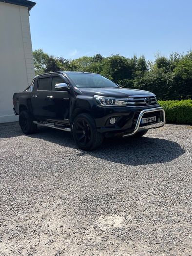Toyota Hilux Invincible 2017