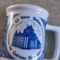 Vintage! Le Vieux Quebec Le Chateau Frontenac  Mug Souvenir J. C. Ricard Inc - Made in Canada .