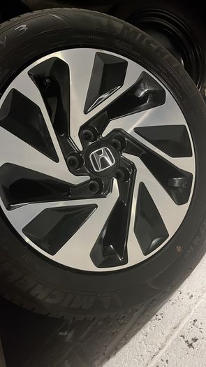 Bargain Honda 16" Alloys Tyres