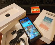 2 mp3 players 16gb + 64gb msd