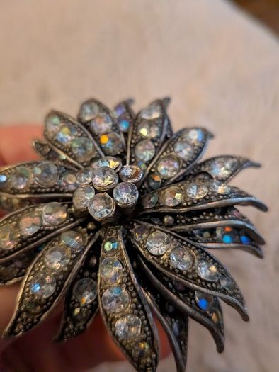 Costume brooch.