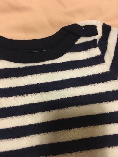 Boys gap top never worn 3/6 mths