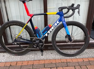 Trek SLR 7 Gen 8 team colourway