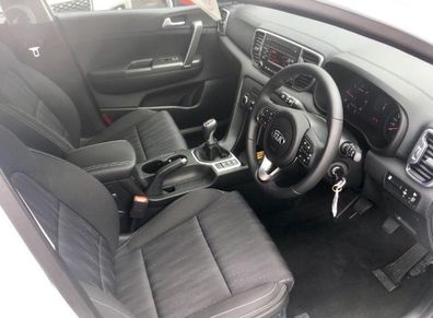 Kia Sportage interior front & rear seats