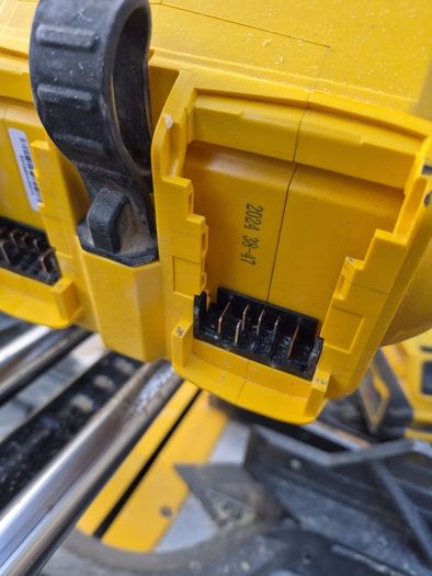 Dewalt Dhs780n 54v Xr Flexvolt 305mm Mitre Saw