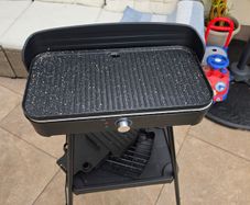 Electric barbecue