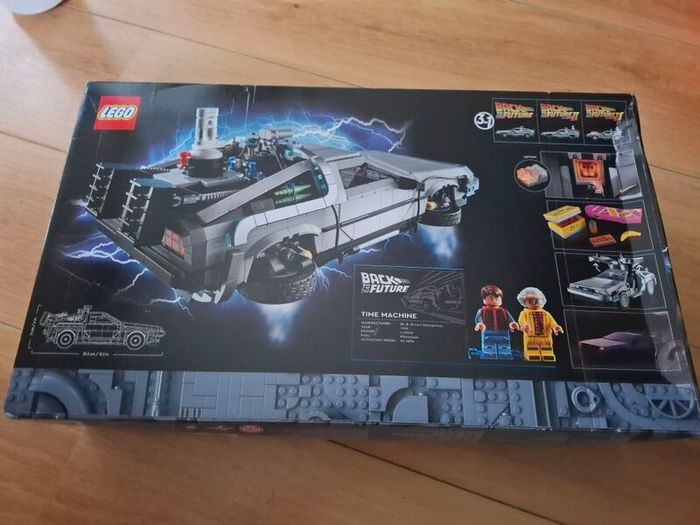 LEGO Icons 10300 Back to the Future Time Machine DeLorean