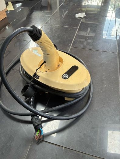 Electric car wall charger