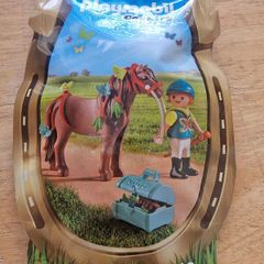 BRAND NEW Playmobil Country 6971 Groomer with Butterfly Outfit Pony Action Figure