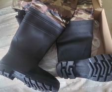 Chest waders
