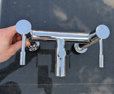 Bath mixer taps