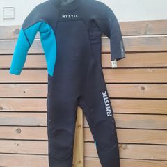 Child's wetsuit