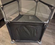 Babylo hexagon playpen safe and secure