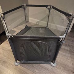 Babylo hexagon playpen safe and secure