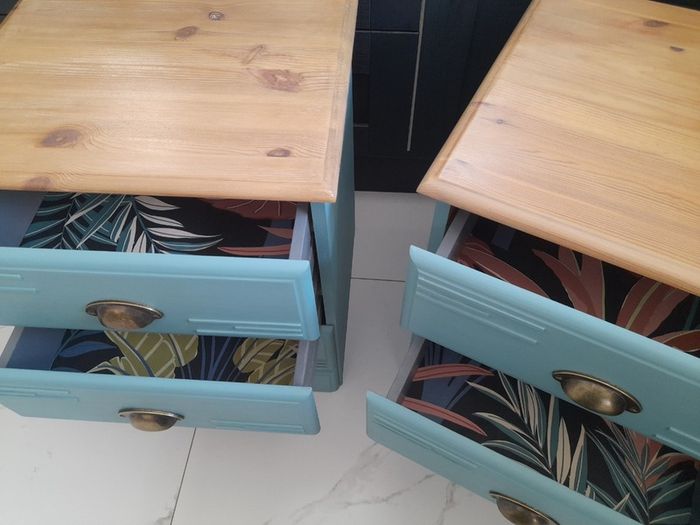 Bedside lockers