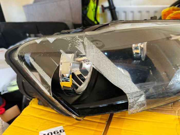 VW Polo (2014-2017) Right Headlight - Genuine OEM Hella 6R2941008G (Damaged Lens & Top Brackets)