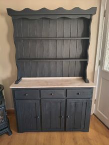 Lovely Kitchen Dresser. BARGAIN!!