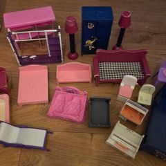Furniture for doll house