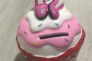 Brand new cupcake money bank