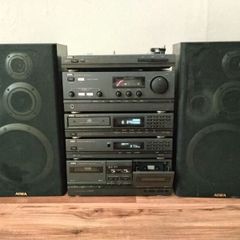 Full advert.  Aiwa stackable HIFI with 80 watt 3 way bass reflex speakers.