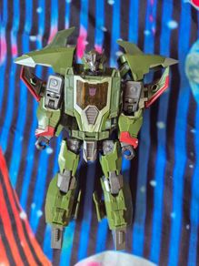 Transformers Legacy Evolution Skyquake Leader Class Prime Universe