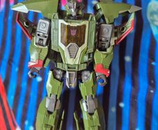 Transformers Legacy Evolution Skyquake Leader Class Prime Universe