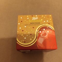 Boots bath fizzer with natural oils