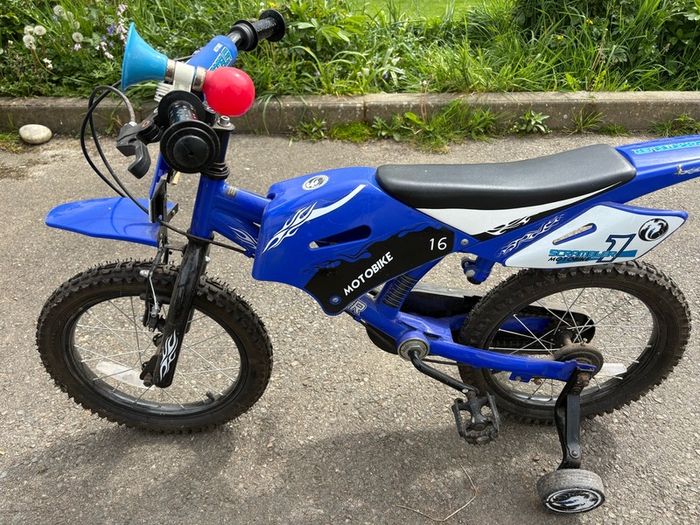 Boys bike