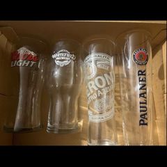 Bulmers Guinness tuborg coors whitefield Paulaner carling peroni Budweiser krombacher smithwicks Heineken jameson beer pint Glasses