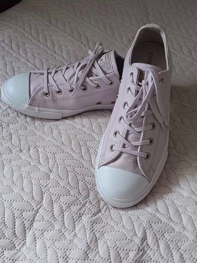 Converse All Star Trainers in Pink