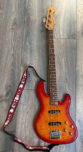 Fender Deluxe Jazz Bass 24 - Cherry Sunburst - Seymour Duncan Pickups - Made in Korea