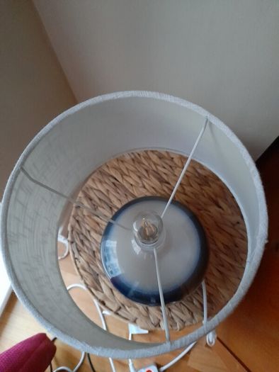 Table lamp